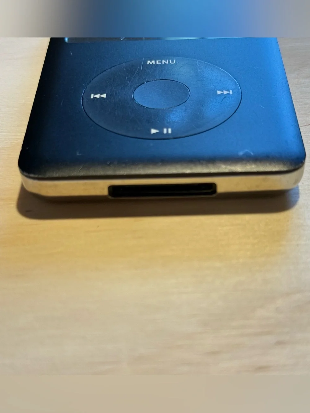 iPod Model:A1238 6ThGen 80GB Turns On Wont Connect To Computer Parts/Repair Only